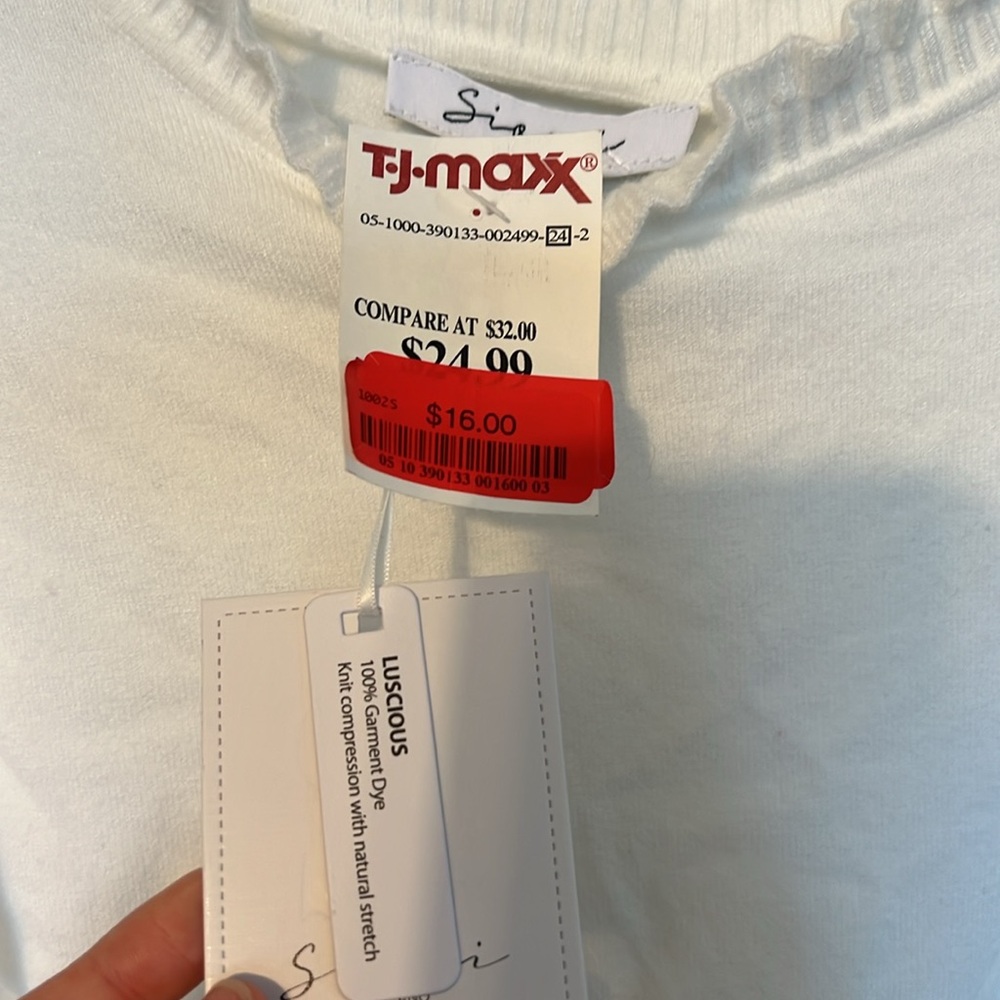 Blouse with tags - Picture 4 of 5